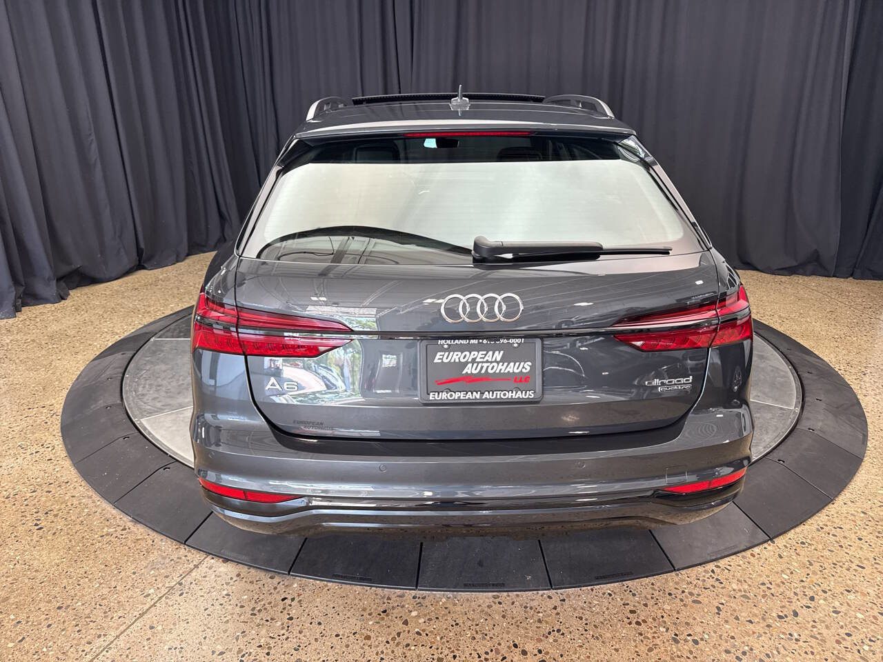 Used 2024 Audi A6 Premium Plus w/ Executive Package image 7