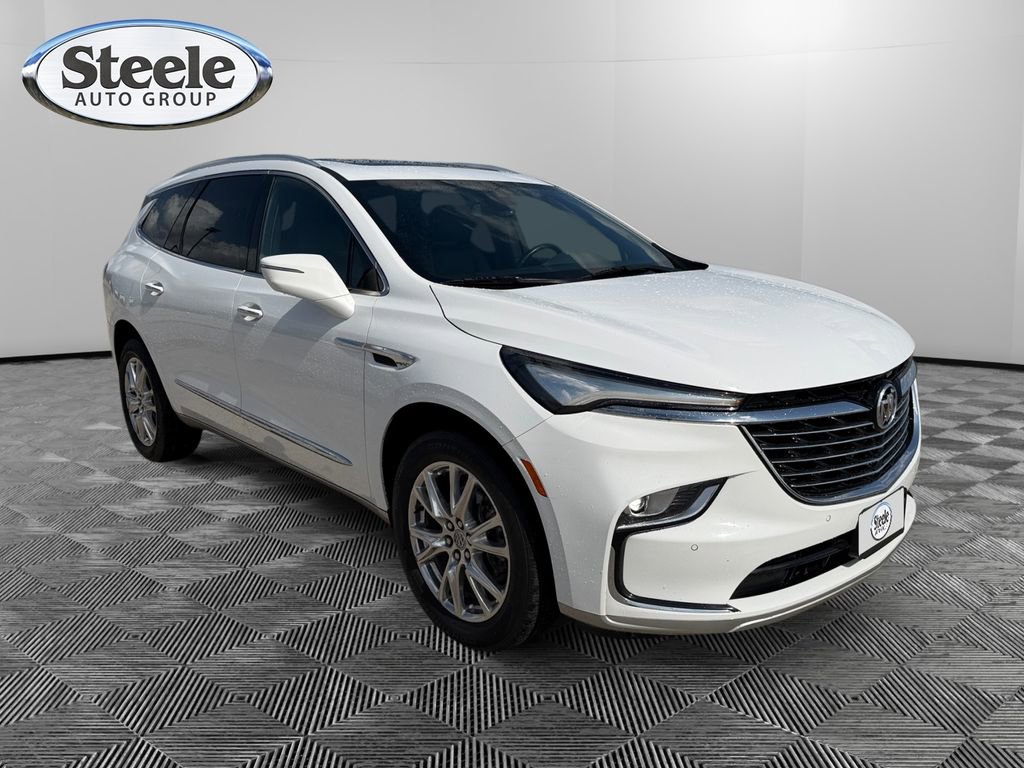 Used 2023 Buick Enclave Essence w/ Experience Buick Package image 7