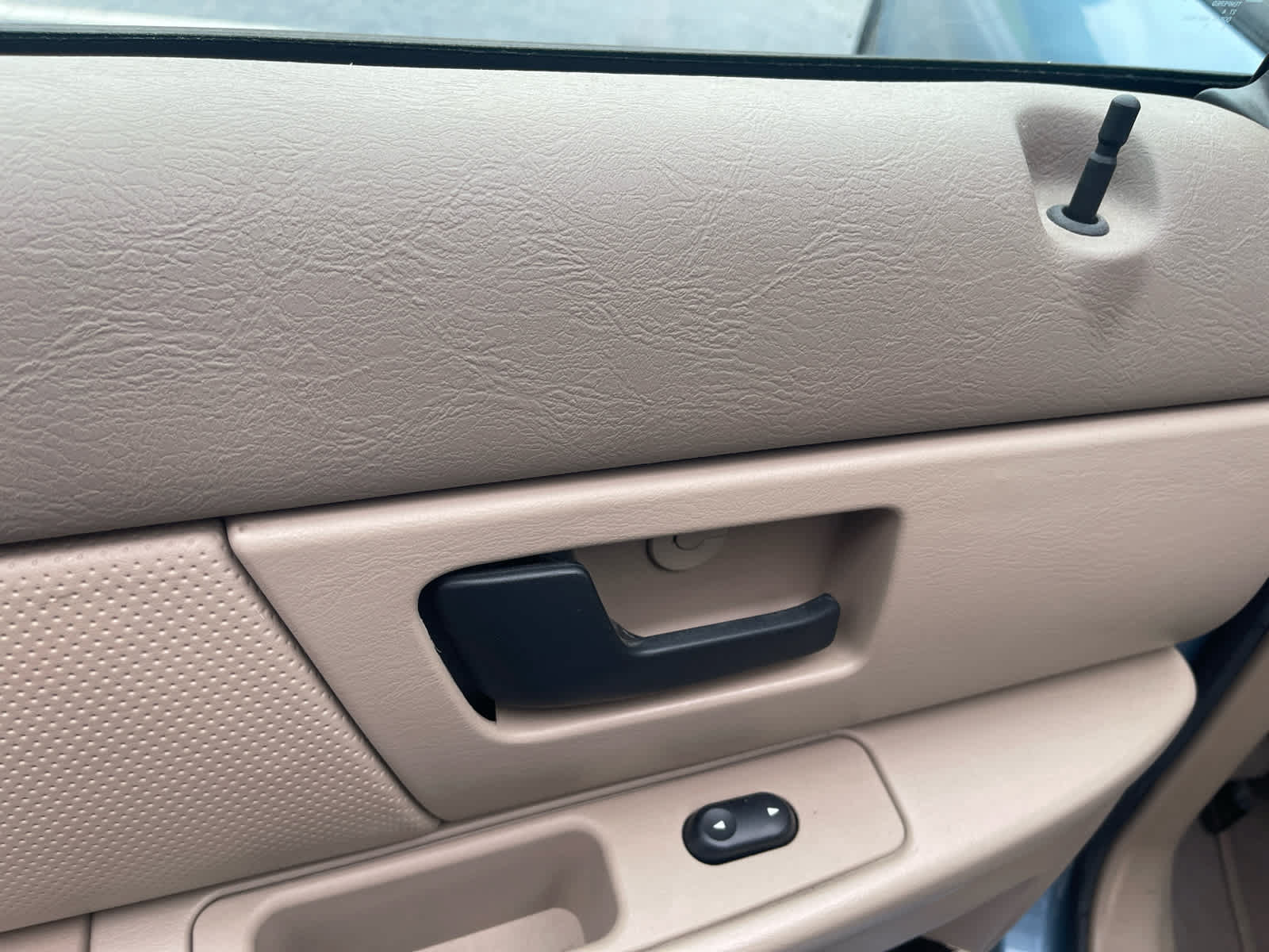 Used 2005 Ford Taurus SE FWD image 20