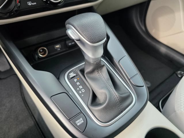 Certified 2025 Kia Soul LX w/ LX Technology Package FWD image 24