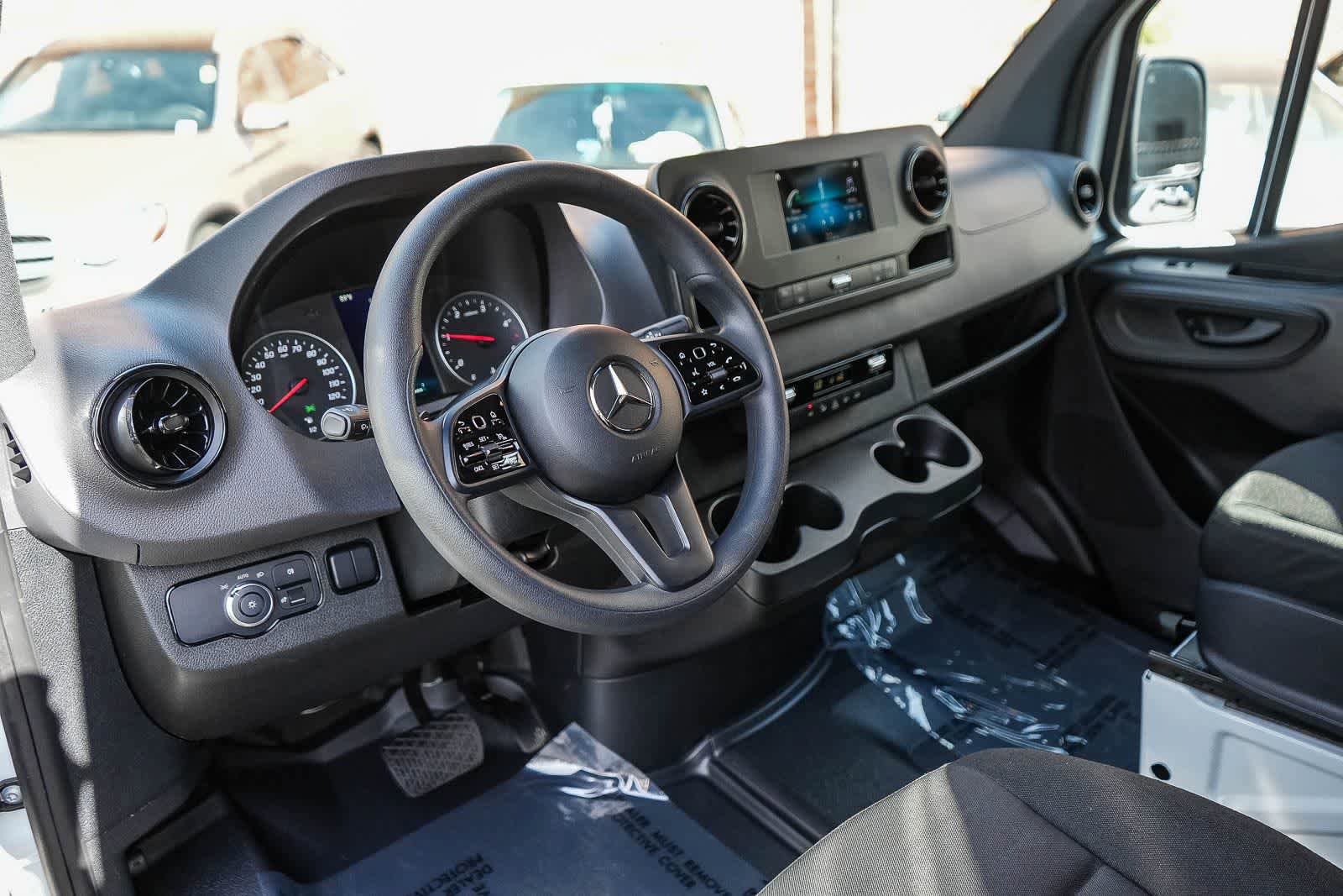 Used 2023 Mercedes-Benz Sprinter 2500 image 12