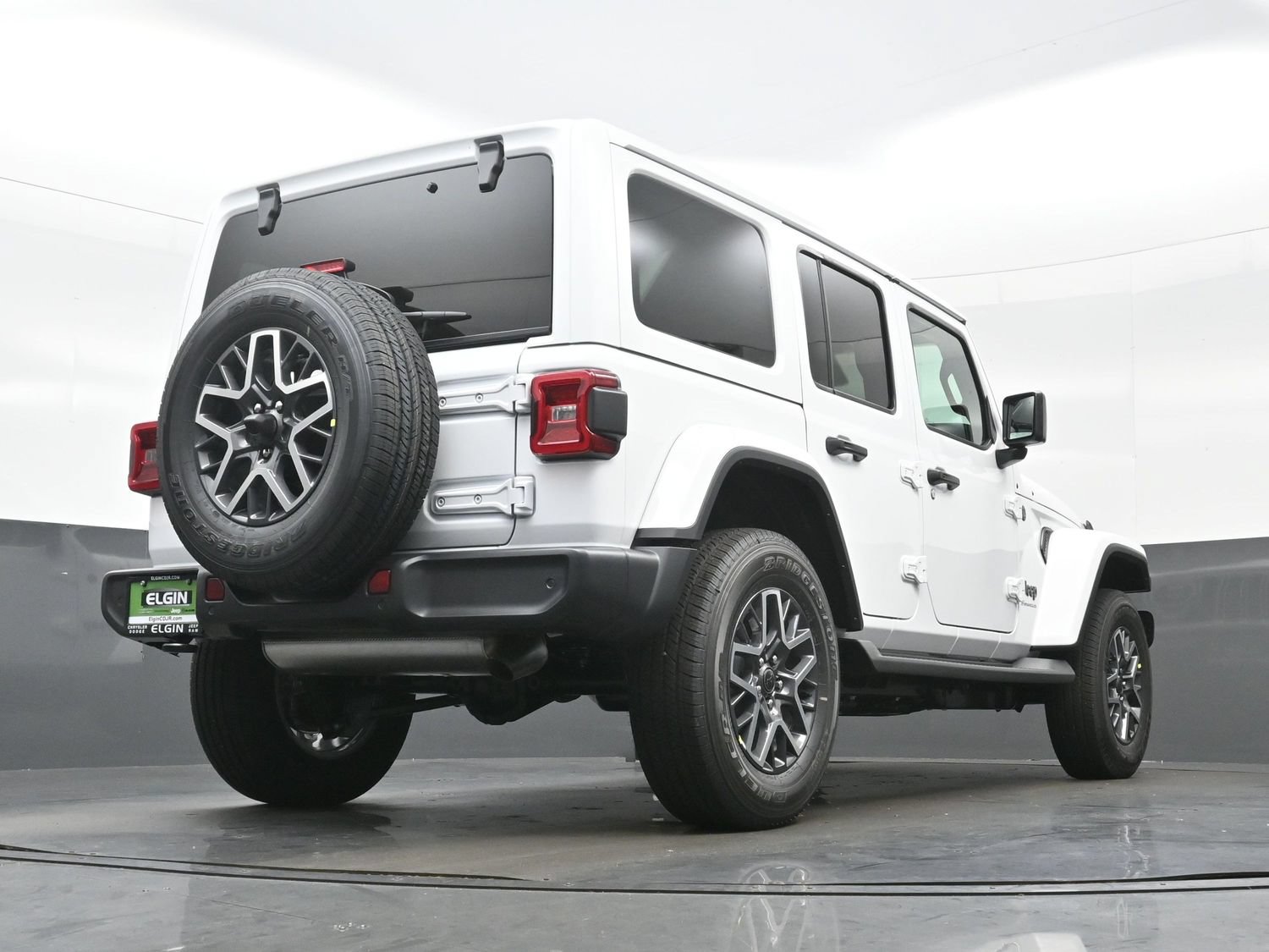 New 2026 Jeep Wrangler Unlimited Sahara AWD/4WD image 18