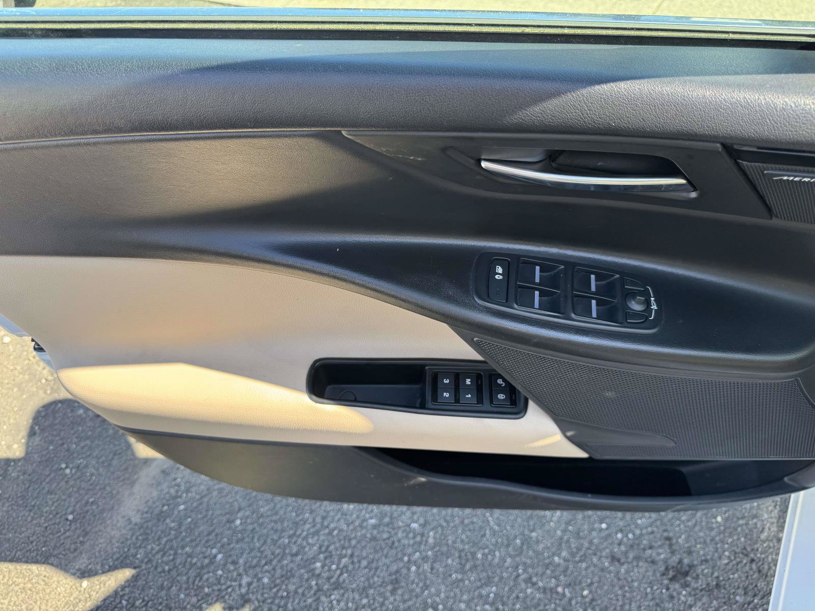 Used 2019 Jaguar XE Premium AWD/4WD image 13