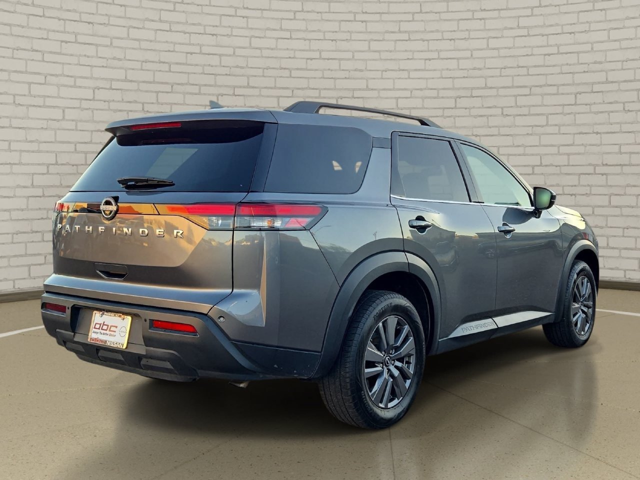Certified 2025 Nissan Pathfinder SV FWD image 5