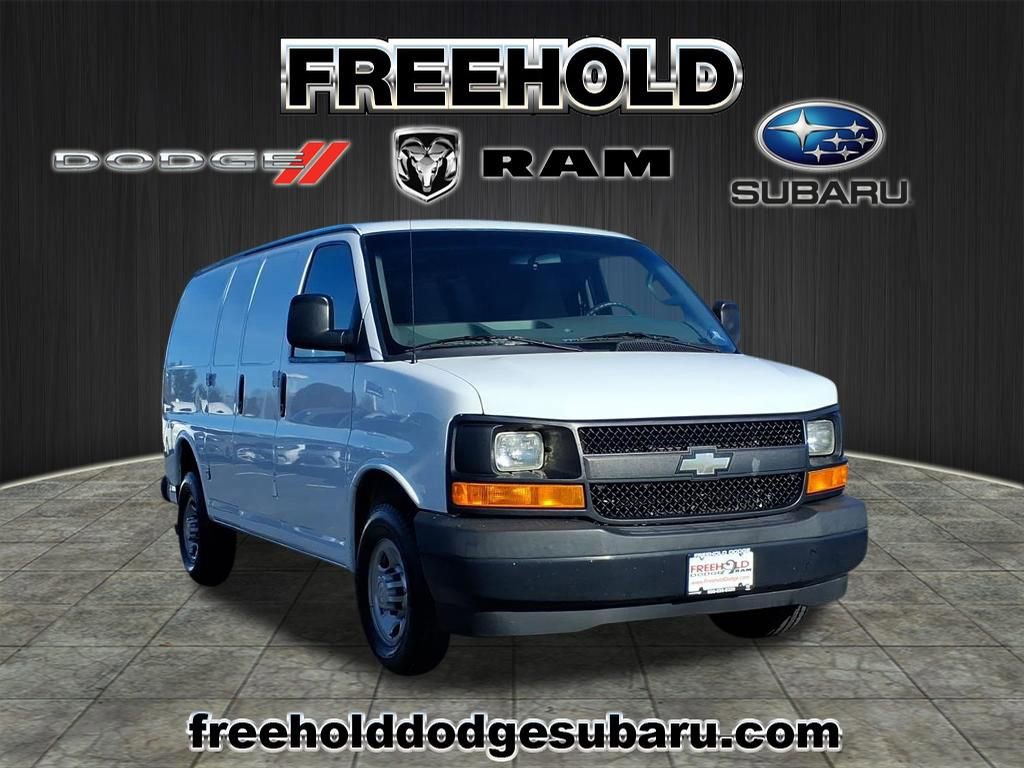 Used 2017 Chevrolet Express 2500 image 1
