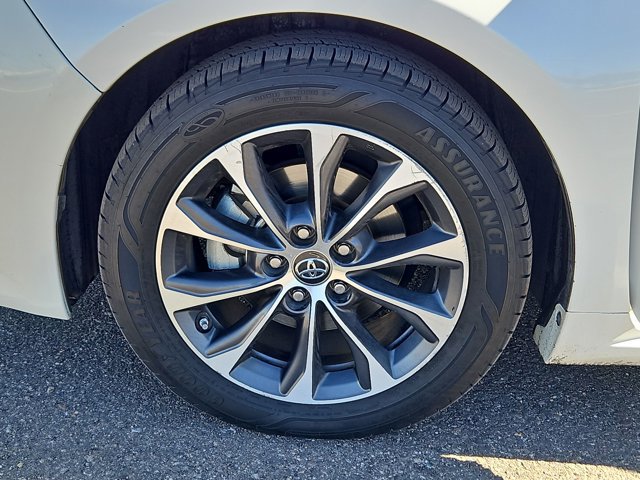 Used 2016 Toyota Avalon XLE Premium image 25