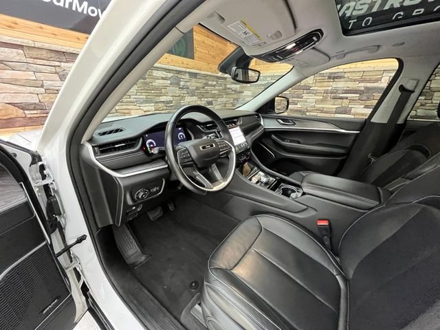Used 2022 Jeep Grand Cherokee Limited AWD/4WD image 35