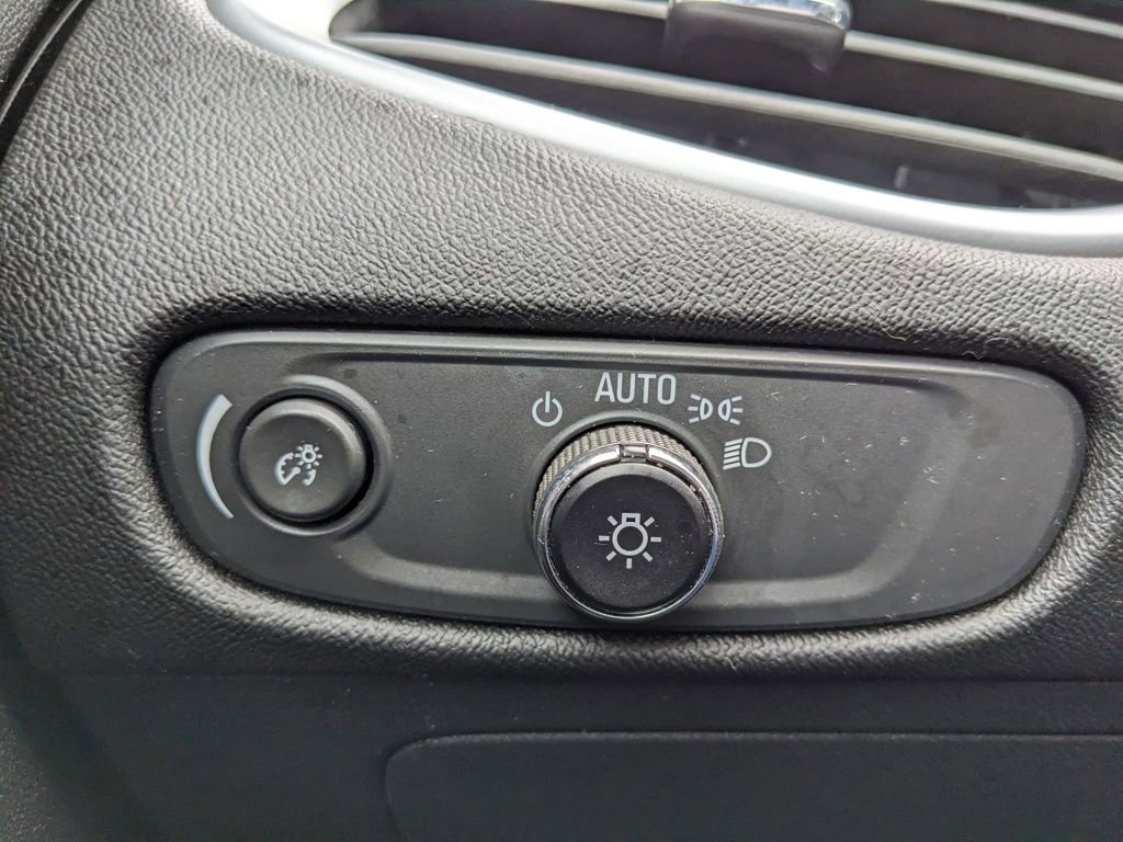 Used 2024 Chevrolet Malibu LT image 49