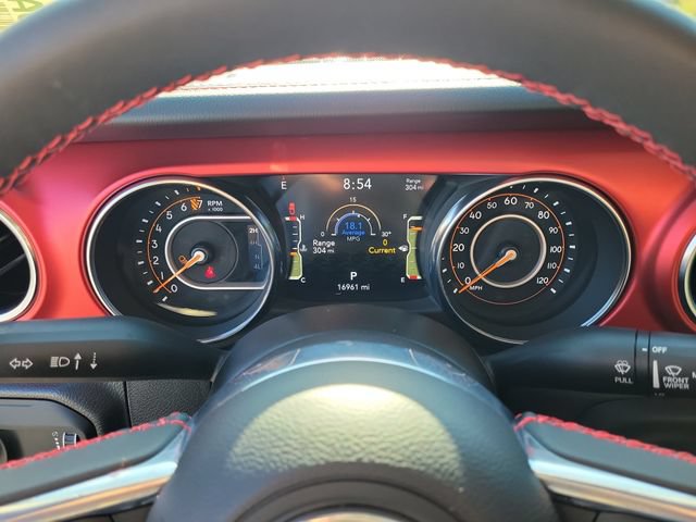 Used 2023 Jeep Gladiator Rubicon w/ LED Lighting Group AWD/4WD image 18
