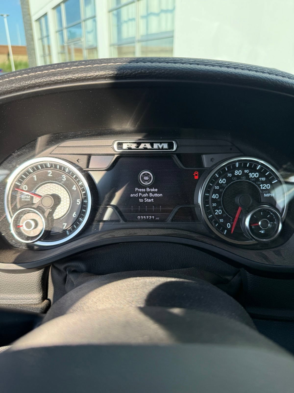Used 2021 RAM 1500 Laramie AWD/4WD image 9