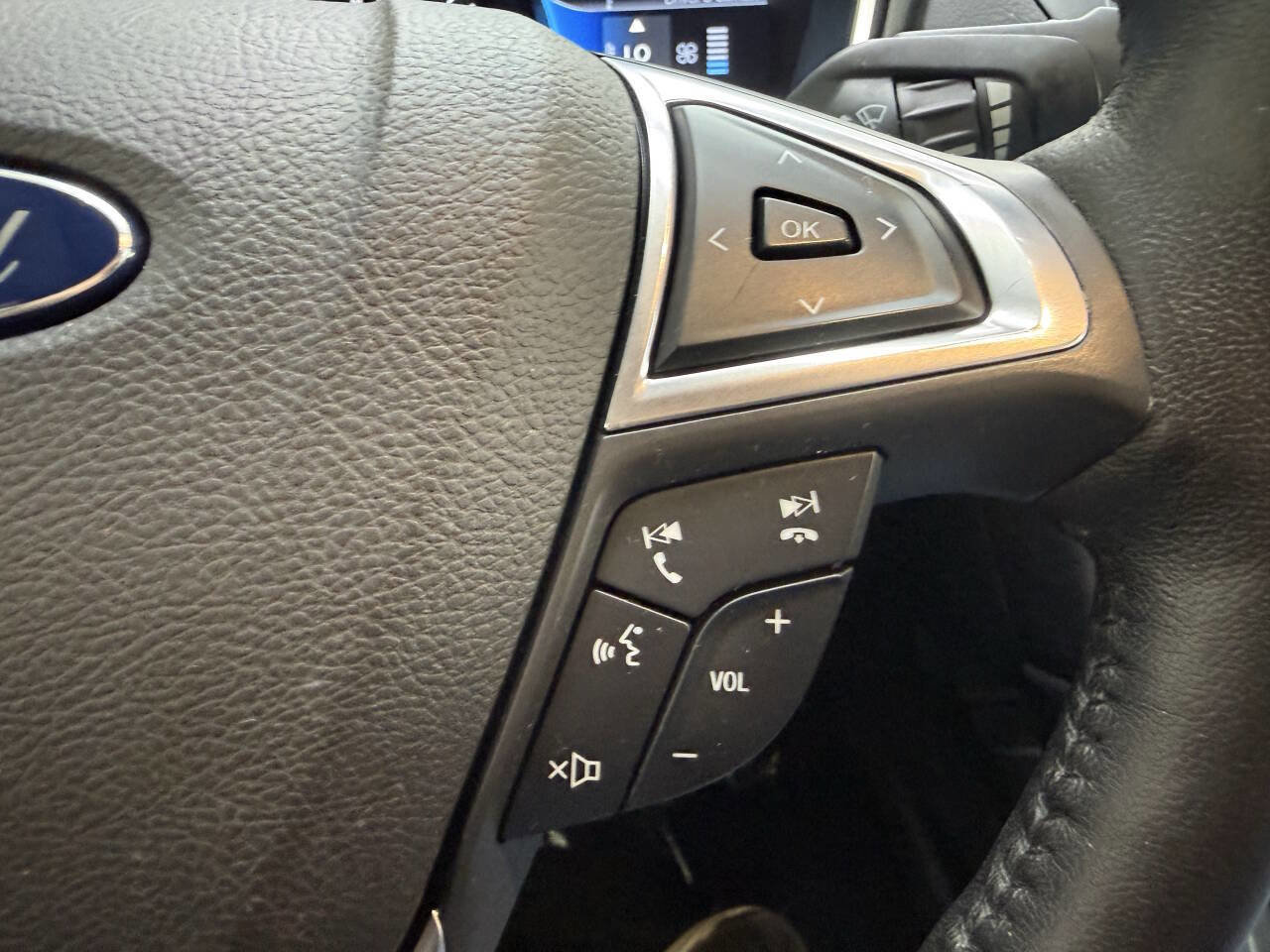 Used 2015 Ford Fusion Titanium FWD image 24