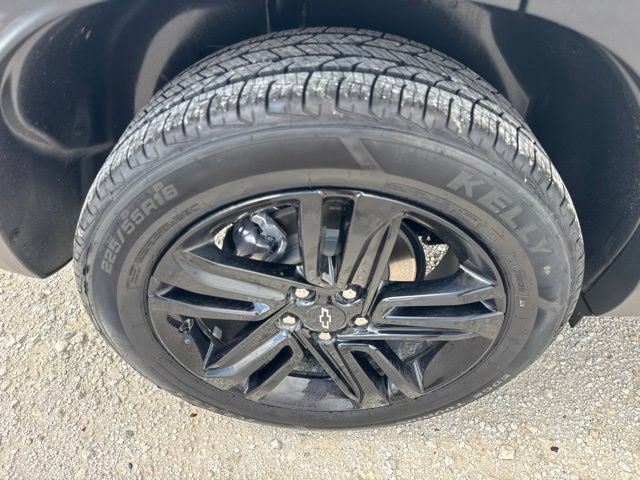 Used 2025 Chevrolet Trax ACTIV w/ Sunroof Package FWD image 26