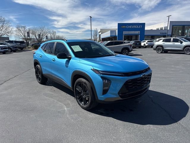 Used 2025 Chevrolet Trax ACTIV w/ Driver Confidence Package image 1