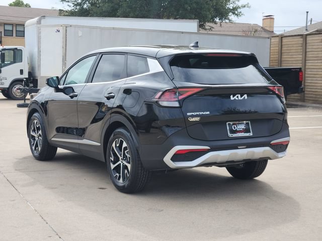 Used 2025 Kia Sportage EX FWD image 3