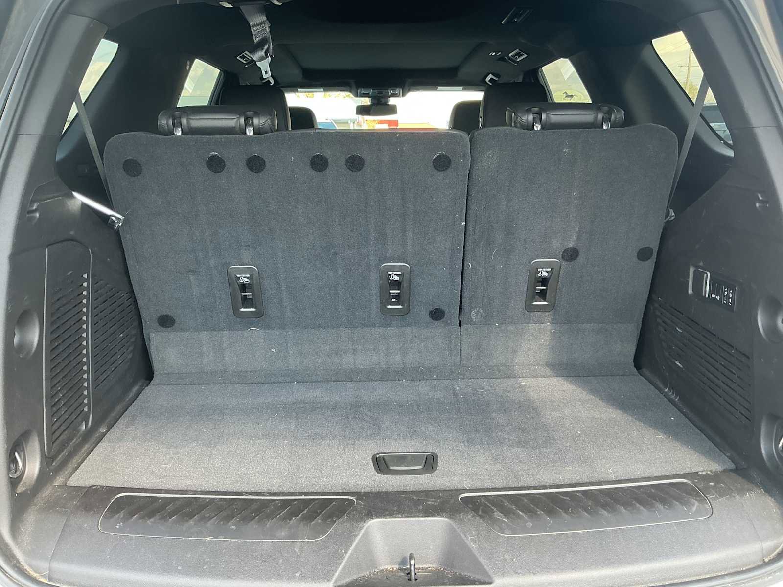 Used 2021 Chevrolet Tahoe LT w/ LT Signature Package AWD/4WD image 32