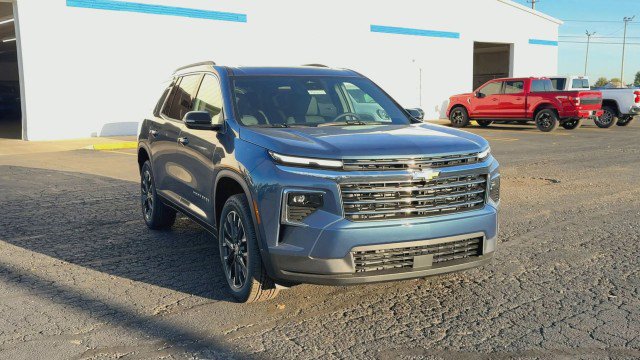 New 2026 Chevrolet Traverse LT w/ Sun and Wheel Package image 3