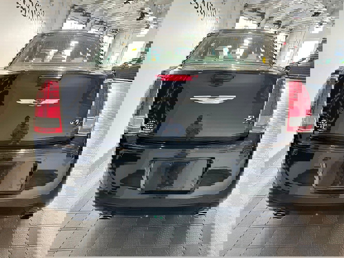 Used 2012 Chrysler 300 S w/ Luxury Group AWD/4WD image 5