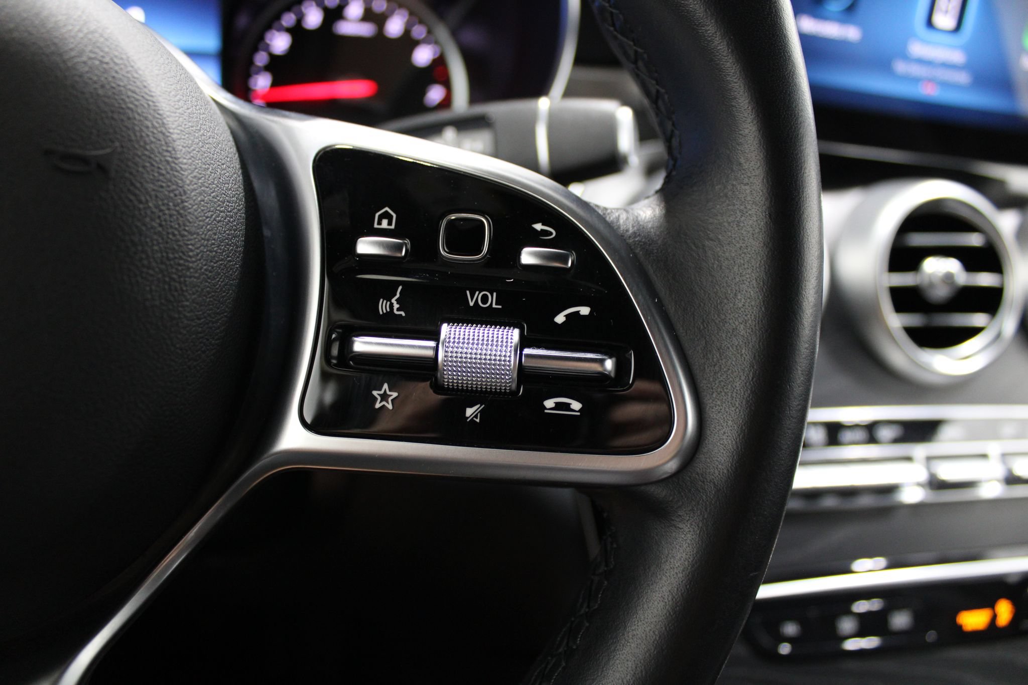 Used 2021 Mercedes-Benz GLC 300 image 41