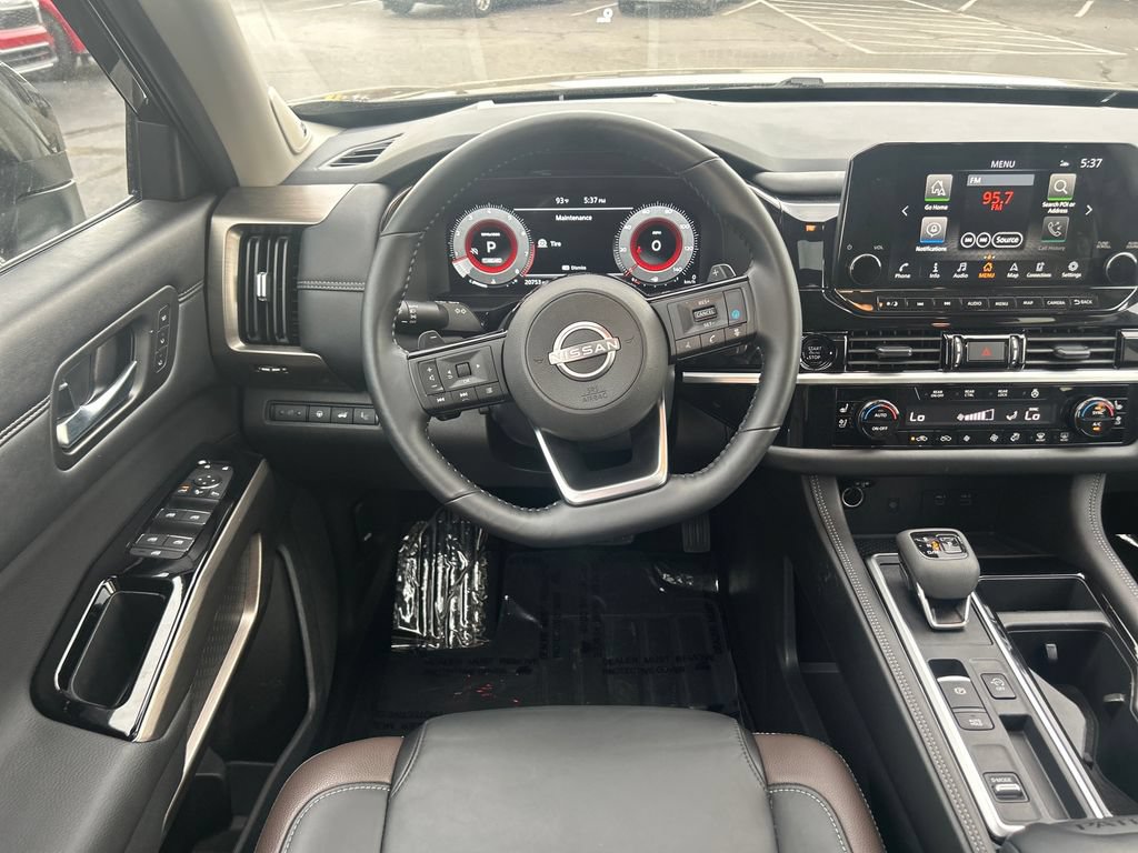 Used 2025 Nissan Pathfinder Platinum w/ Cargo Package FWD image 16