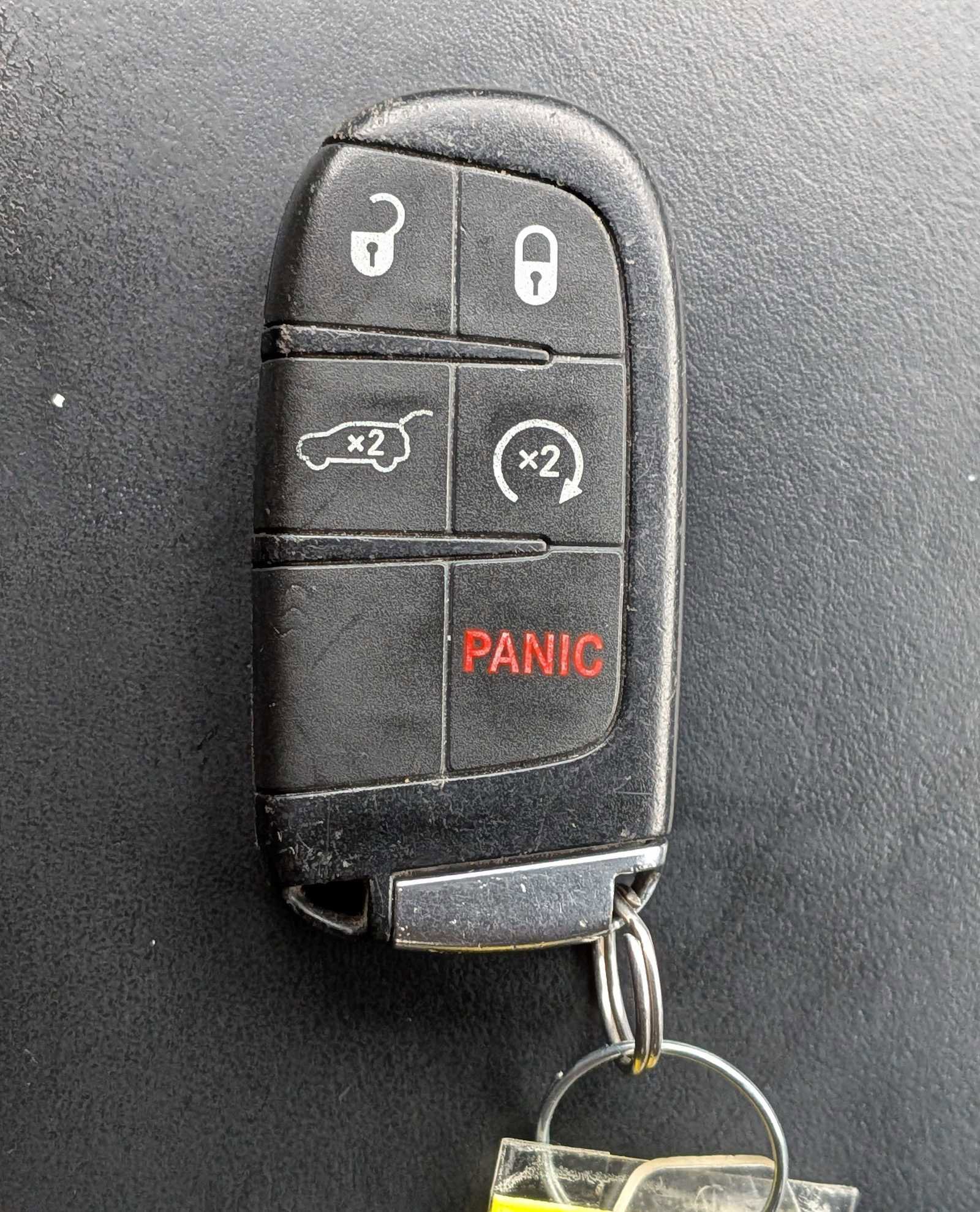 Used 2015 Dodge Durango R/T w/ Technology Group AWD/4WD image 29