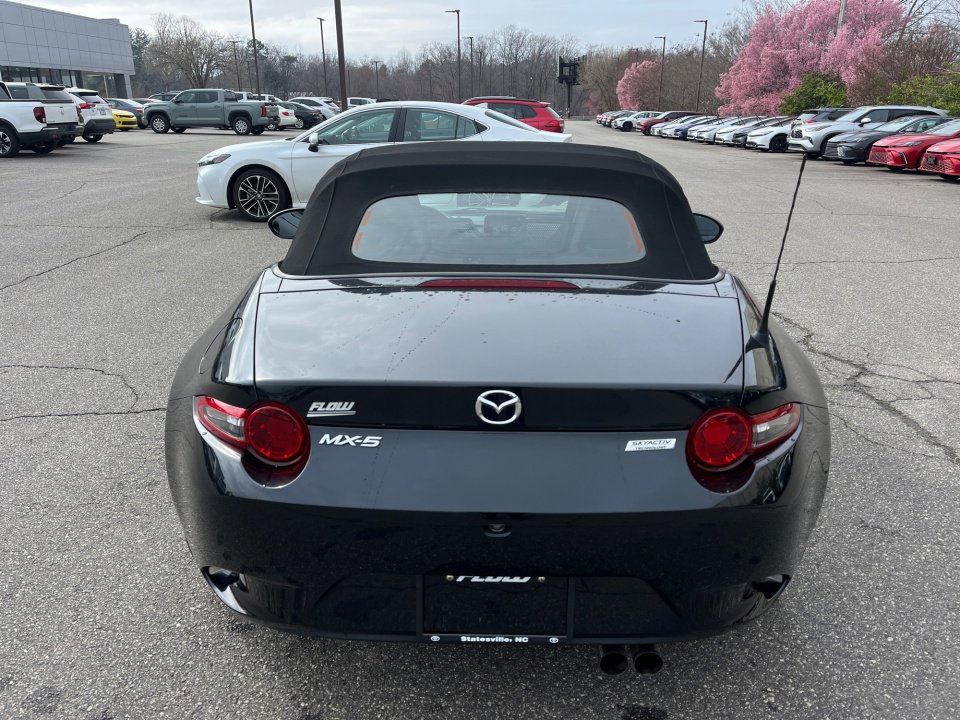 Used 2019 MAZDA MX-5 Miata Sport w/ I-ACTIVSENSE Sport Package RWD image 14