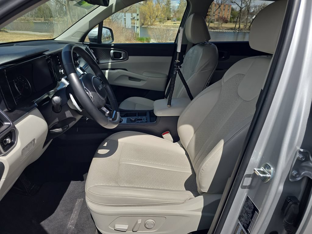 Used 2023 Kia Sorento EX AWD/4WD image 10