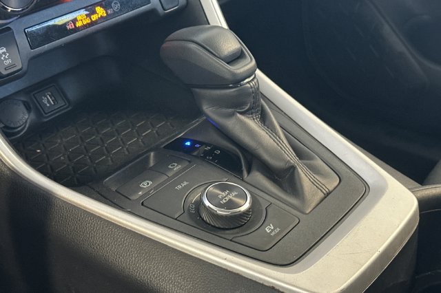 Certified 2025 Toyota RAV4 XLE AWD/4WD image 26