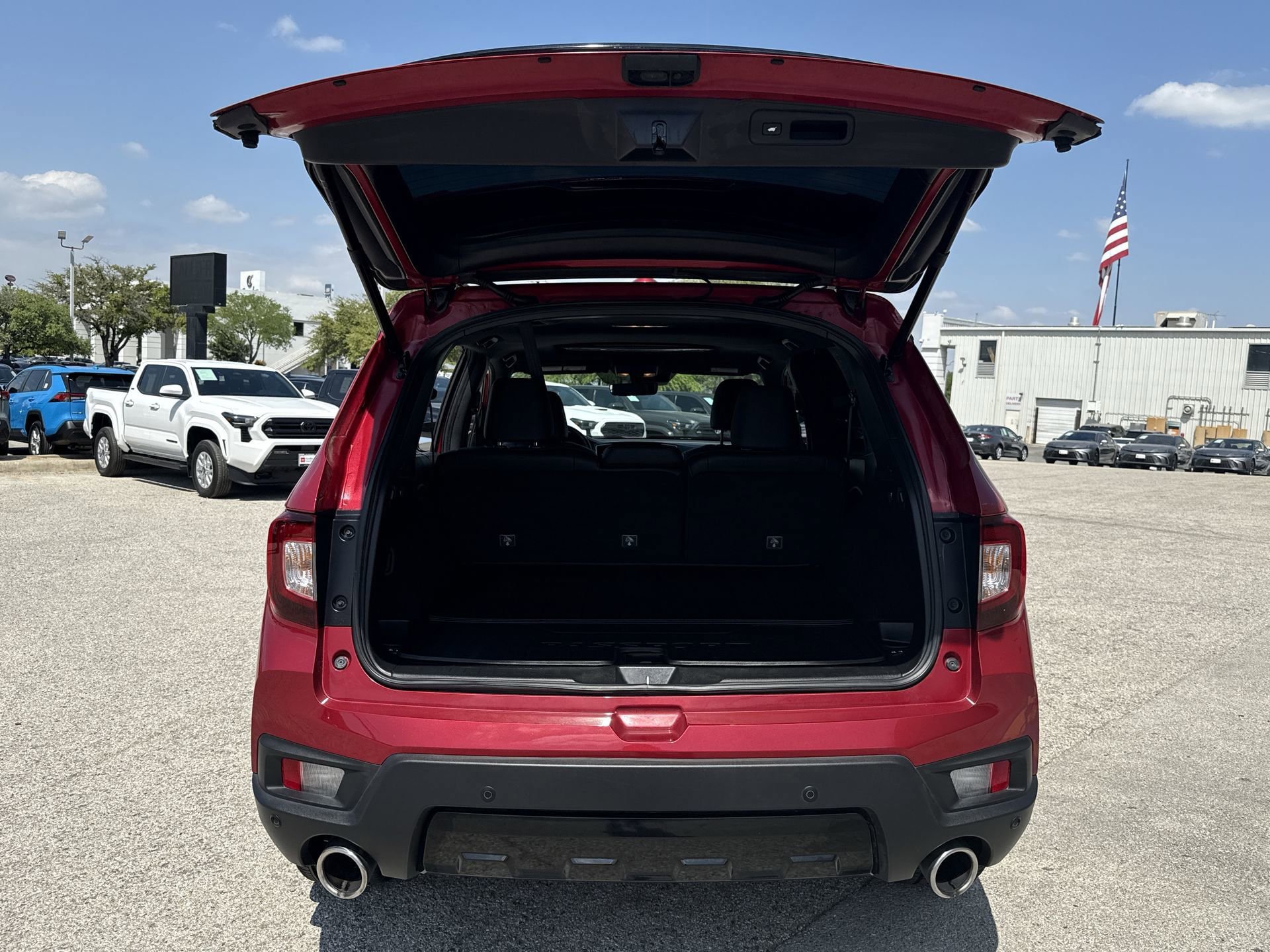 Used 2025 Honda Passport Black Edition image 21