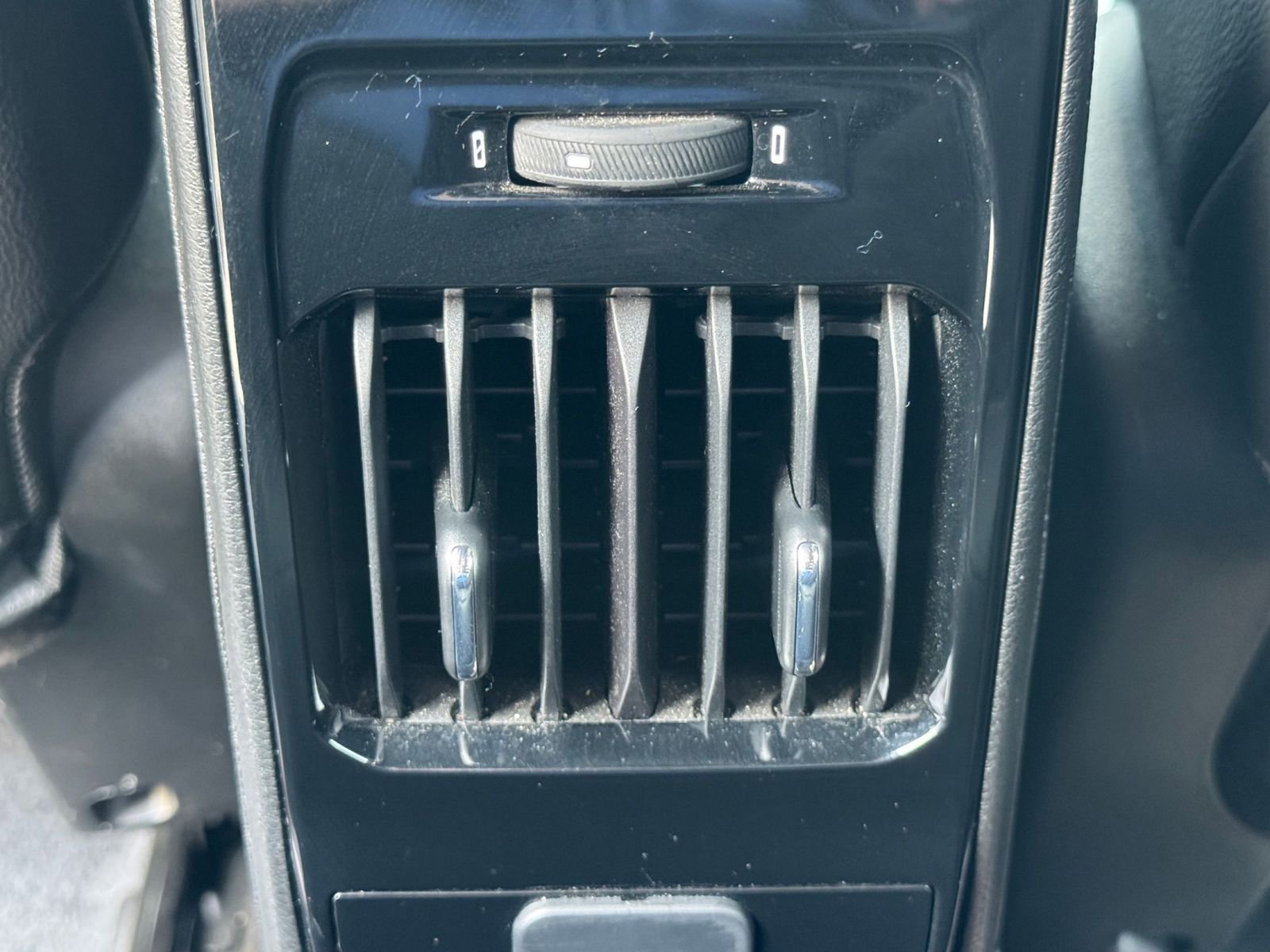 Used 2025 Jeep Compass Trailhawk image 23