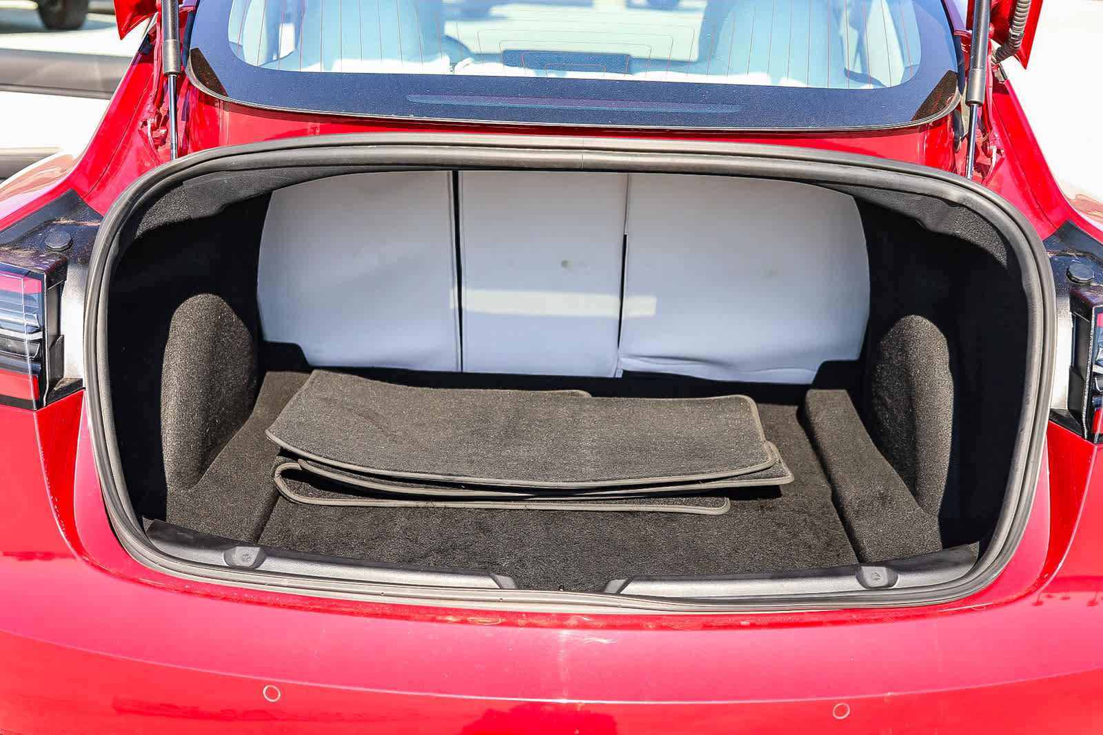 Used 2018 Tesla Model 3 AWD/4WD image 27