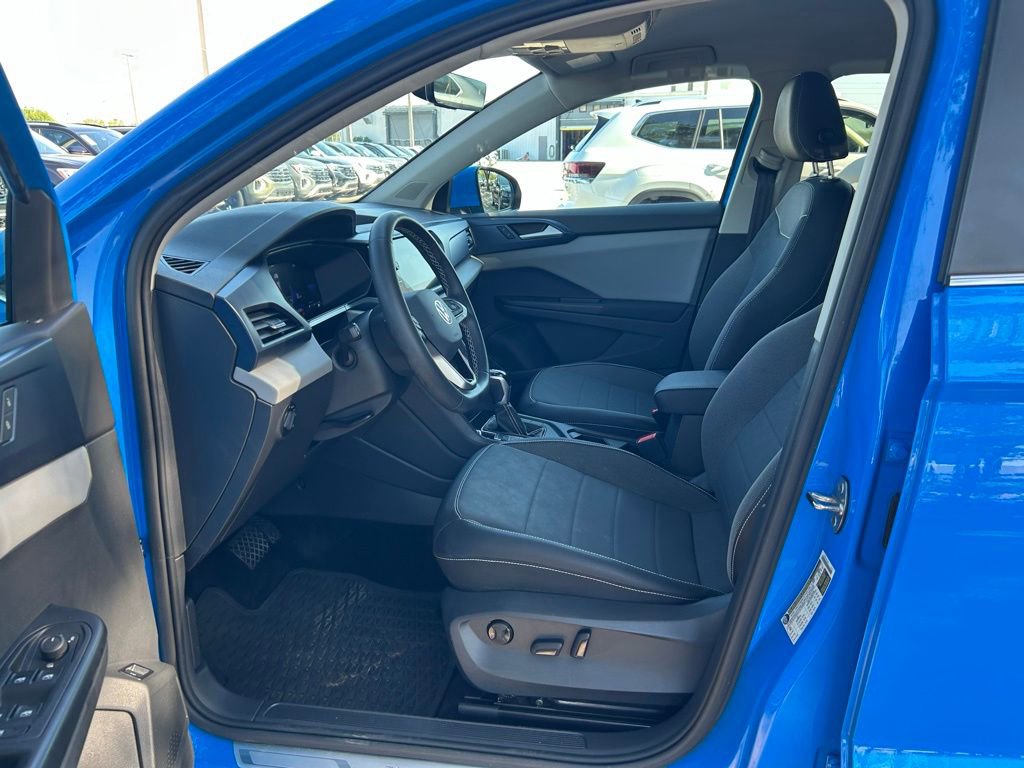 Certified 2023 Volkswagen Taos SE FWD image 15