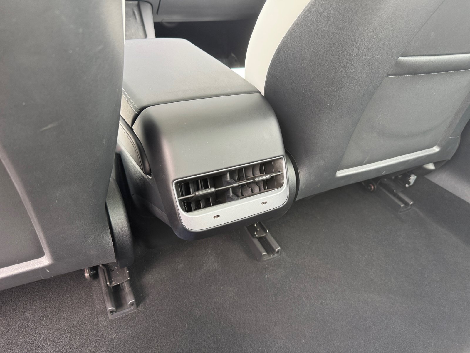 Used 2023 Tesla Model 3 Standard Range RWD image 13