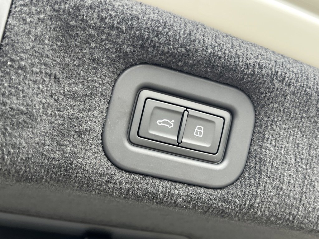 Used 2025 Bentley Flying Spur Speed image 22