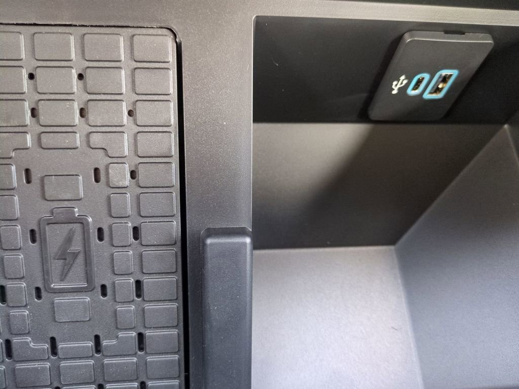 New 2026 Ford F250 Lariat w/ Black Appearance Package image 23