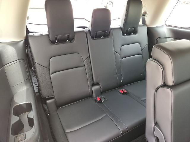 Certified 2025 Nissan Pathfinder SL AWD/4WD image 15