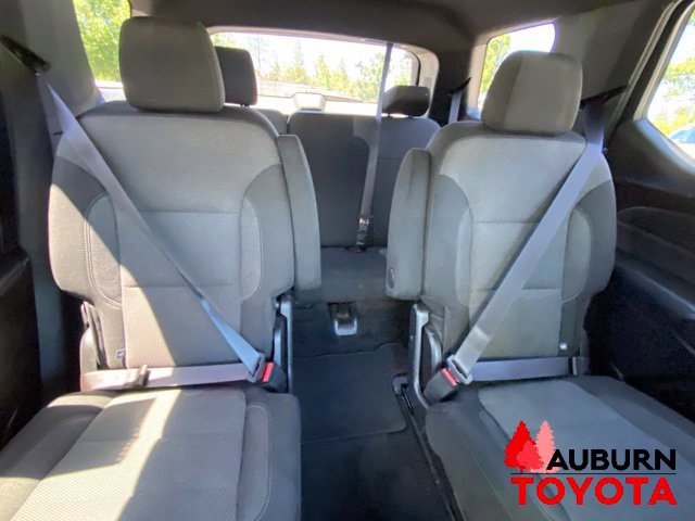 Used 2023 Chevrolet Traverse LT FWD image 24