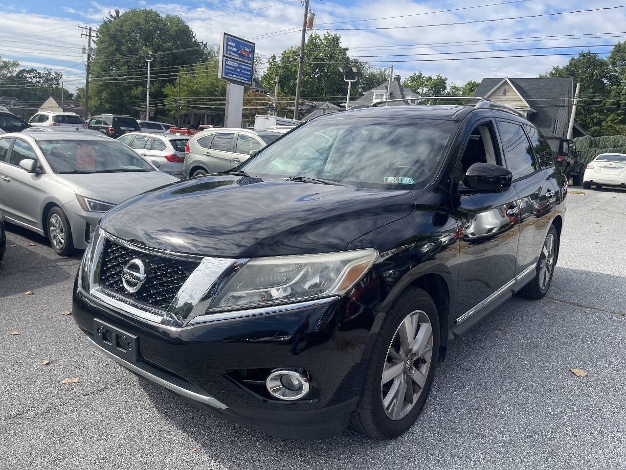 Used 2014 Nissan Pathfinder Platinum w/ Platinum Premium Package AWD/4WD image 39