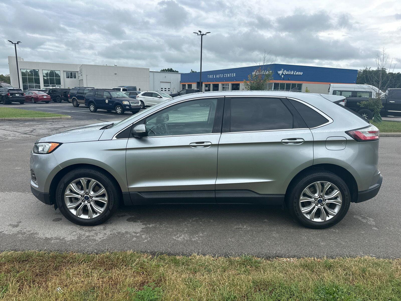 Used 2021 Ford Edge Titanium AWD/4WD image 8