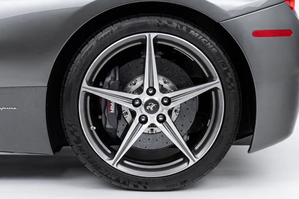 Used 2013 Ferrari 458 Spider RWD image 60