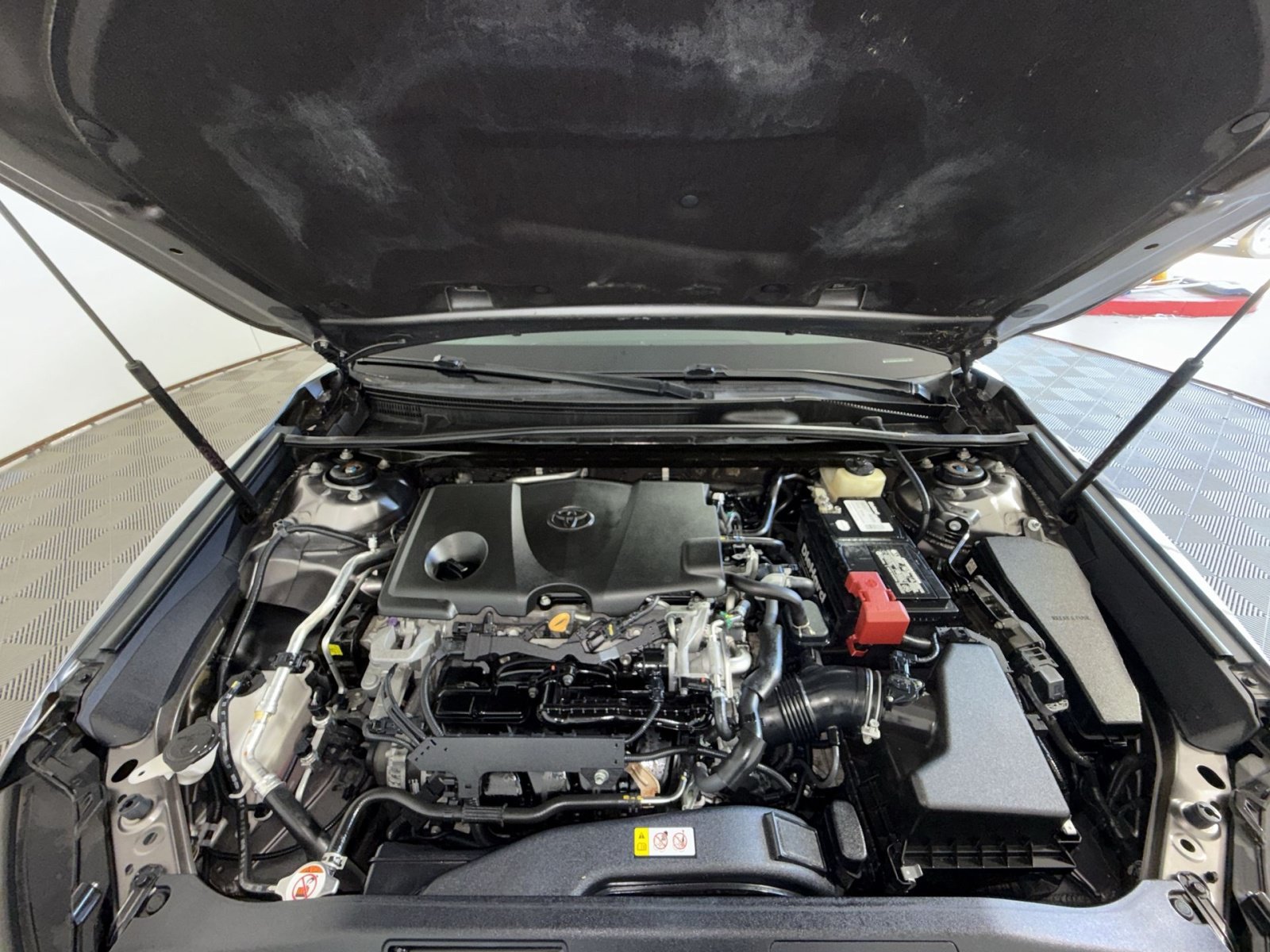 Used 2018 Toyota Camry XSE FWD image 26