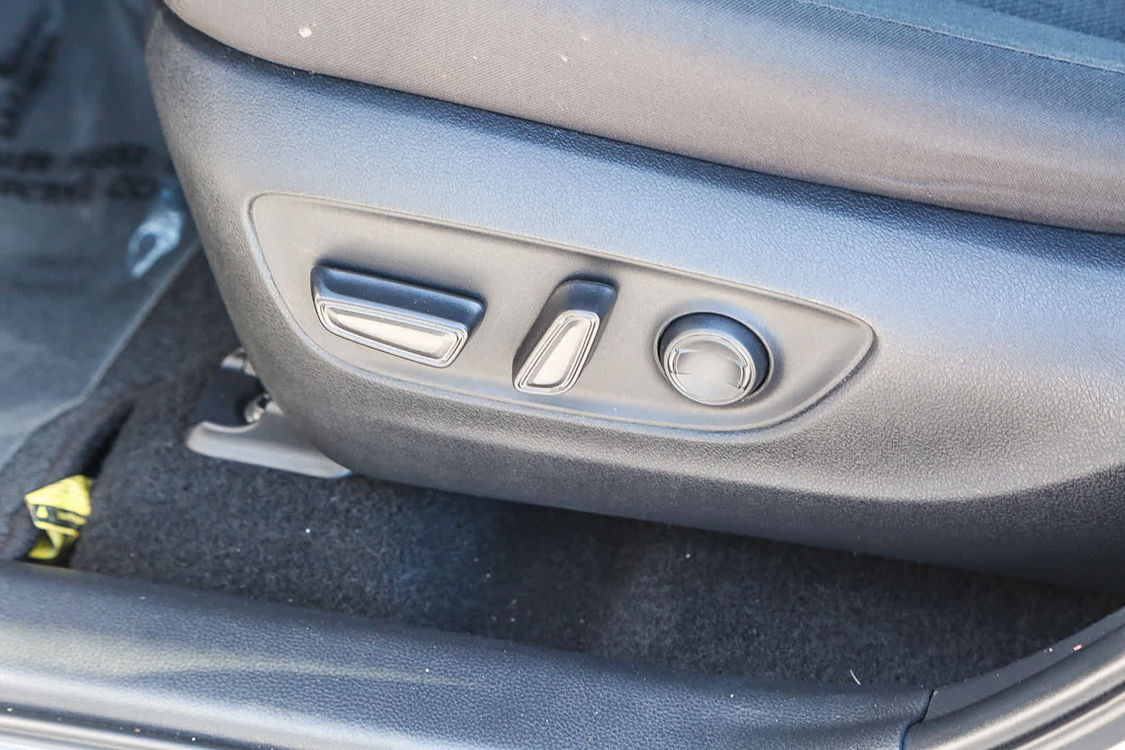 Used 2024 Toyota RAV4 XLE FWD image 19