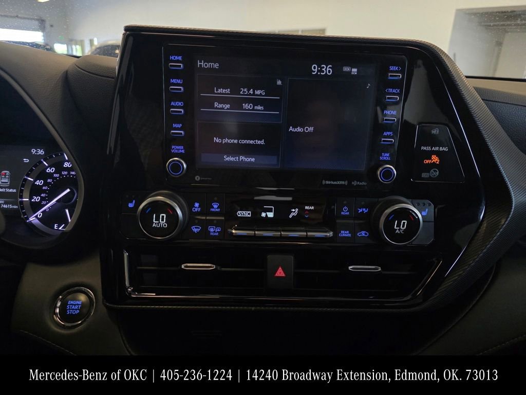 Used 2022 Toyota Highlander XSE FWD image 12