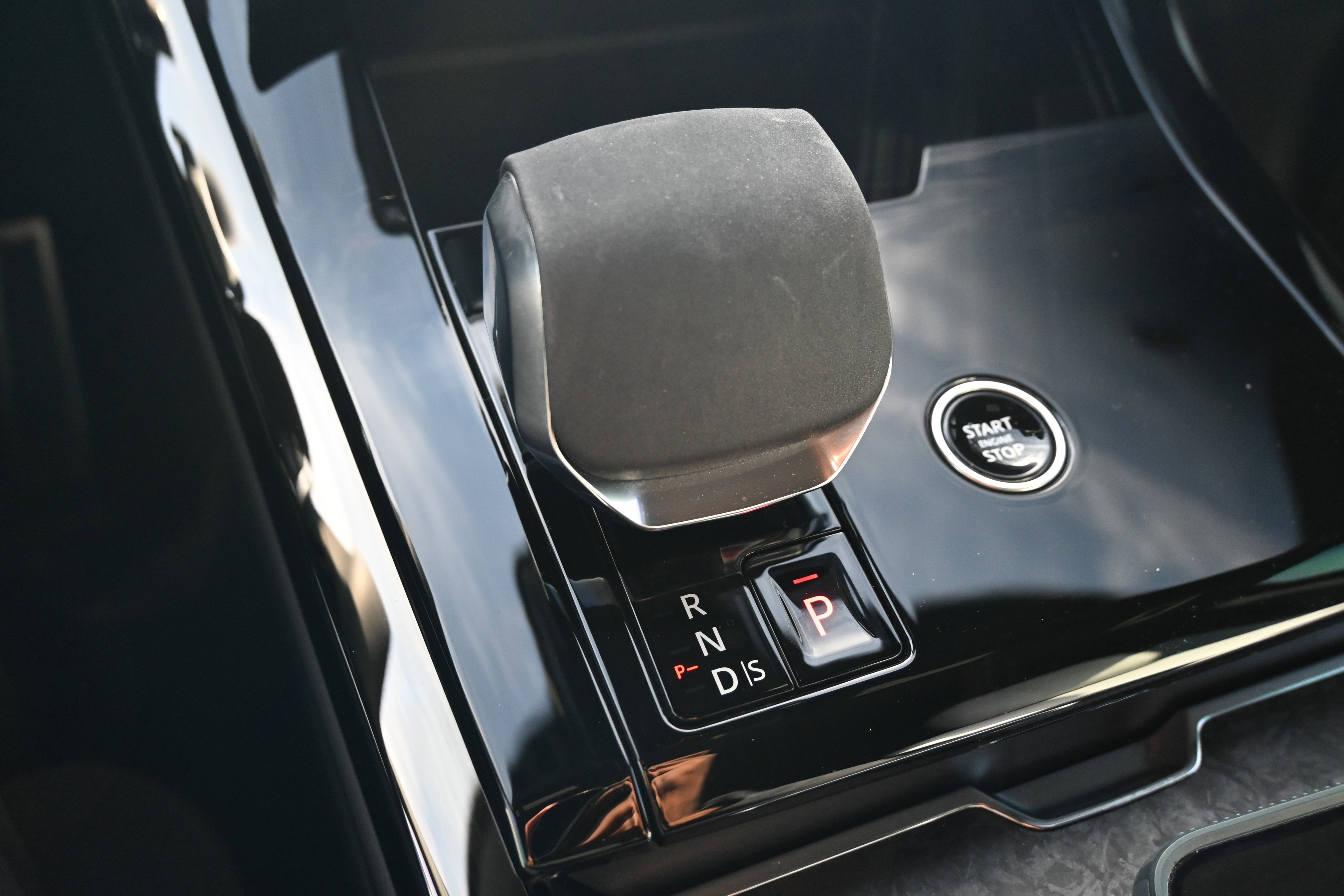 Used 2025 Land Rover Range Rover Sport Dynamic SE image 27