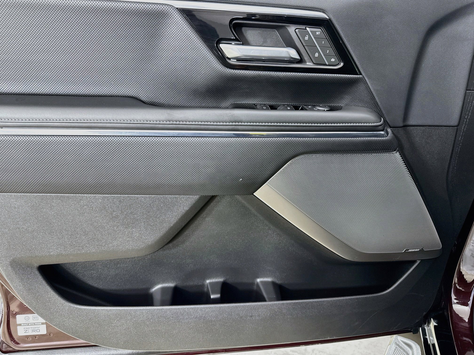 Used 2025 GMC Sierra EV Denali AWD/4WD image 18