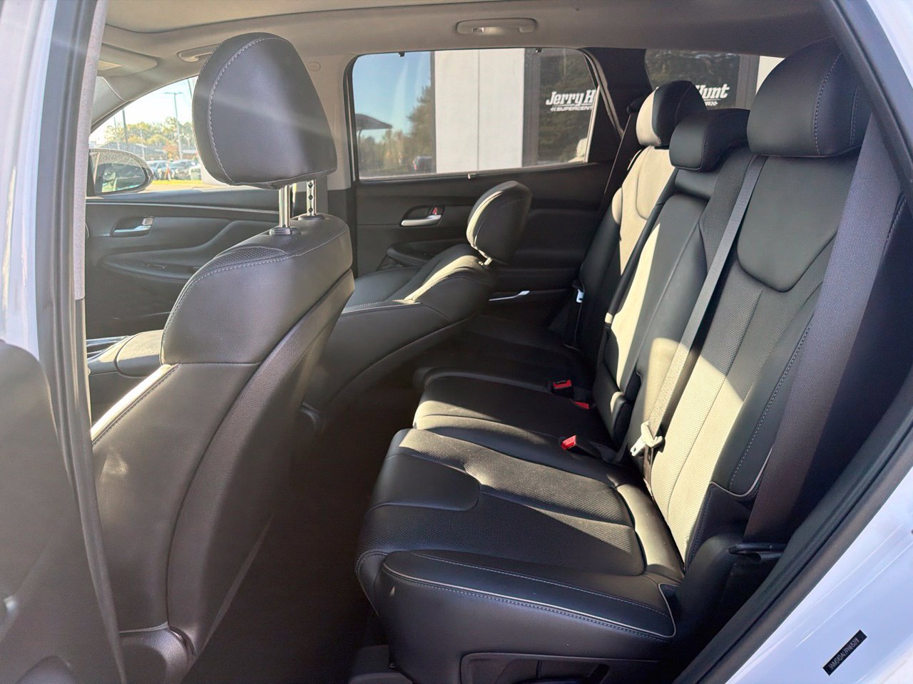 Used 2023 Hyundai Santa Fe Limited w/ Cargo Package AWD/4WD image 6