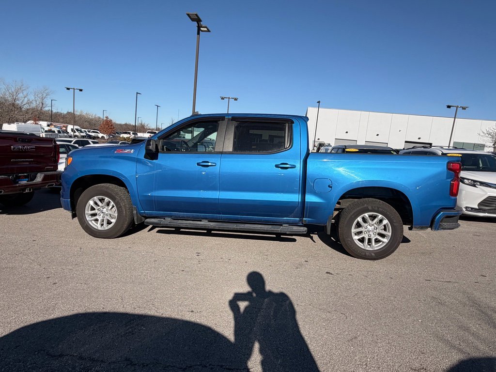 Used 2023 Chevrolet Silverado 1500 RST w/ Z71 Off-Road Package image 2