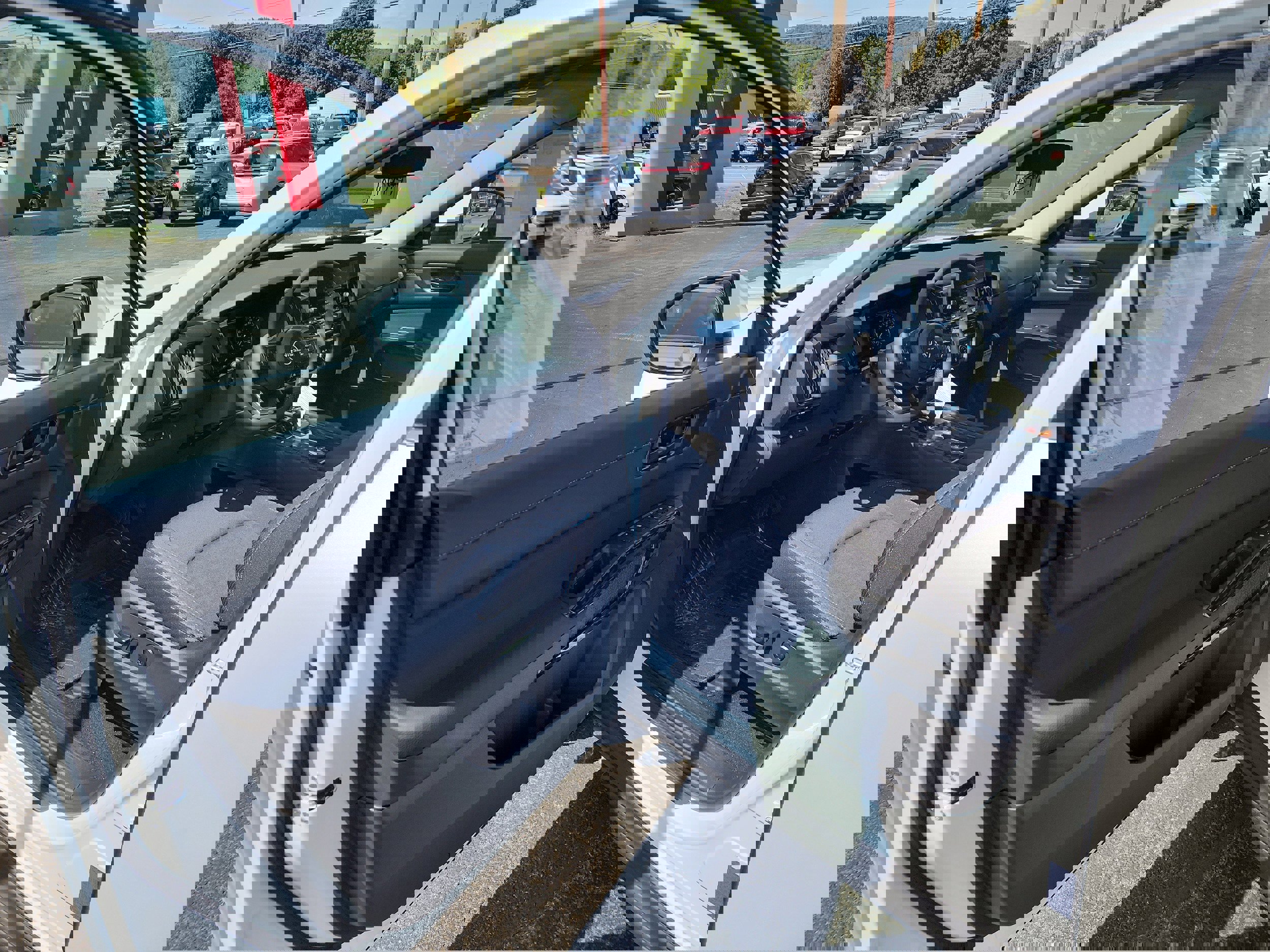 New 2025 Nissan Pathfinder SV image 10