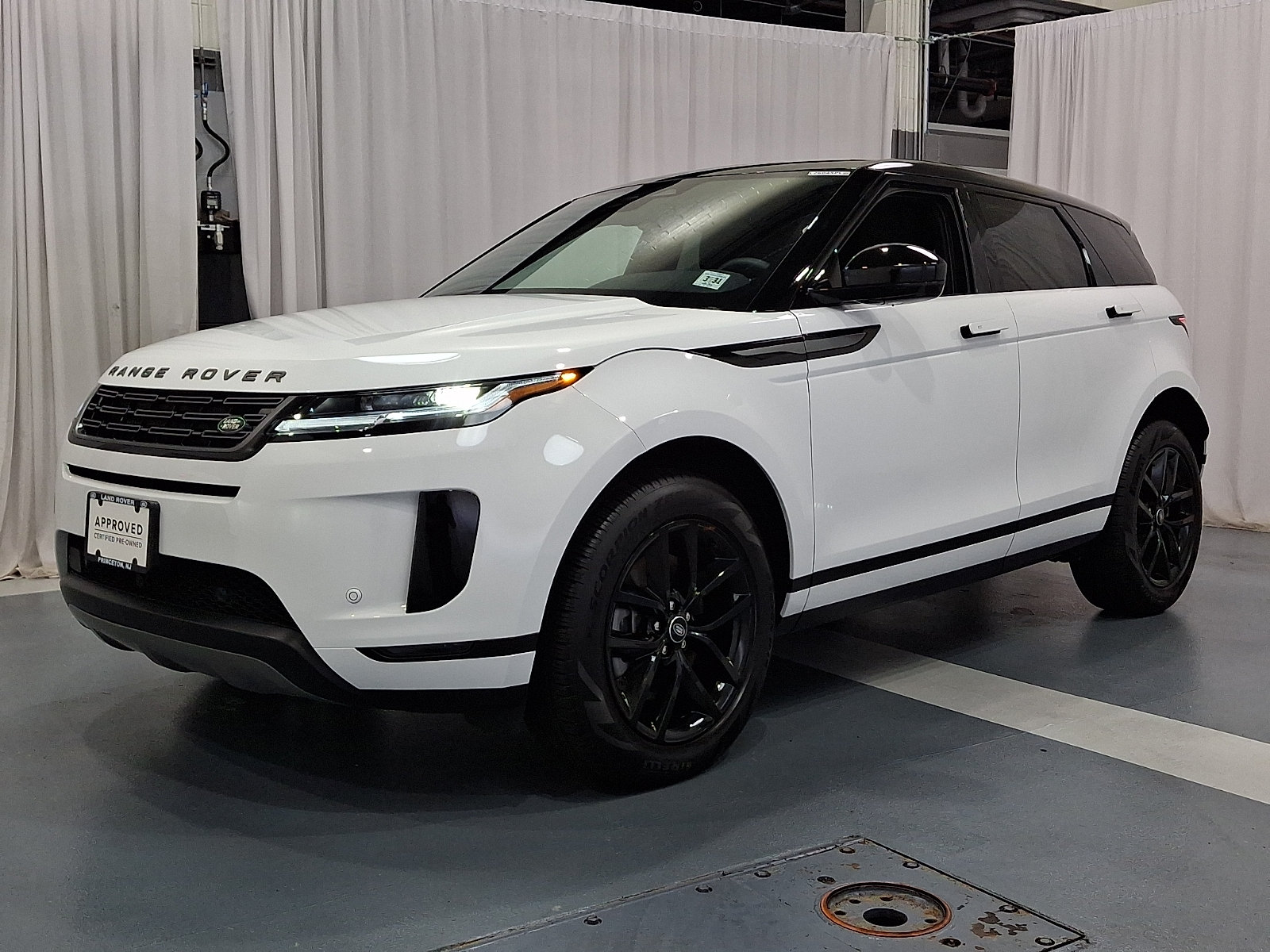 Certified 2026 Land Rover Range Rover Evoque S AWD/4WD image 1