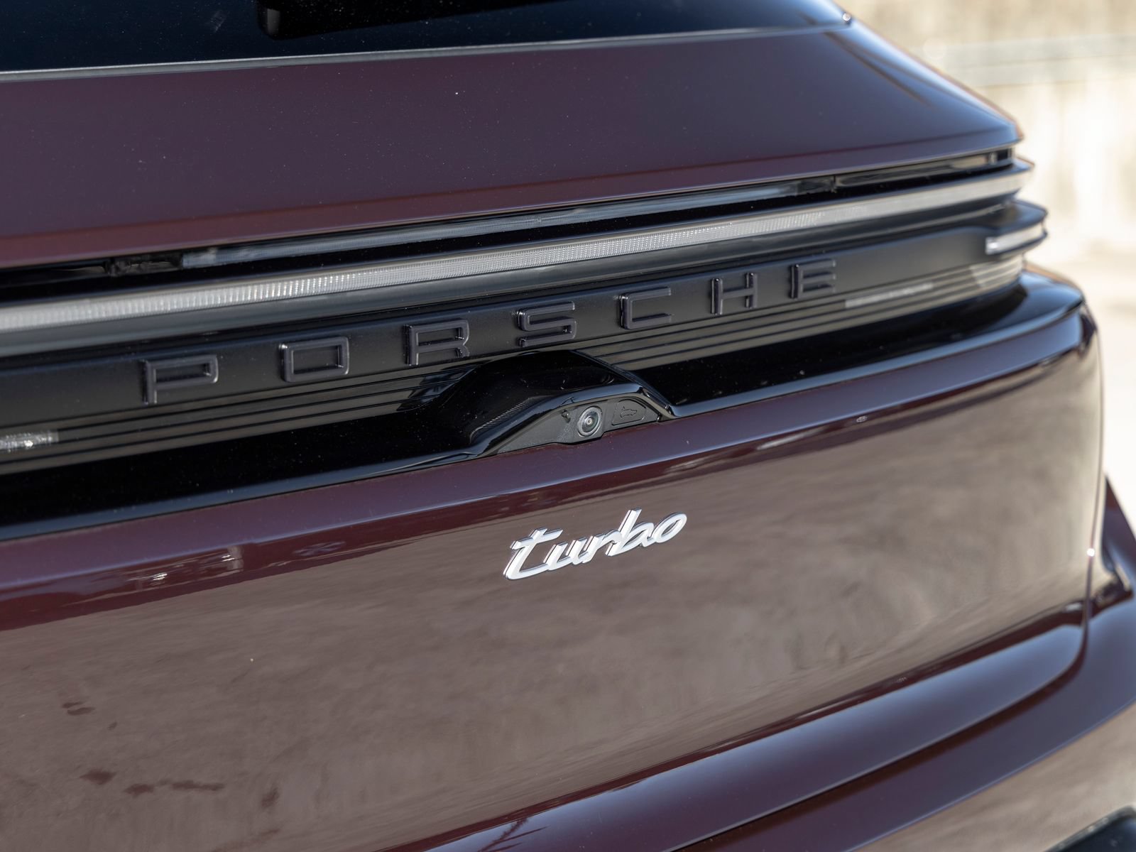 Certified 2024 Porsche Macan Turbo Electric AWD/4WD image 23