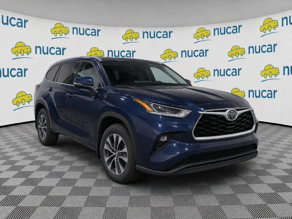 Certified 2026 Toyota Highlander XLE AWD/4WD image 2